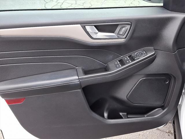 used 2022 Ford Escape car, priced at $25,999
