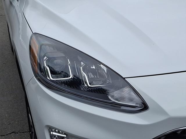 used 2022 Ford Escape car, priced at $25,999