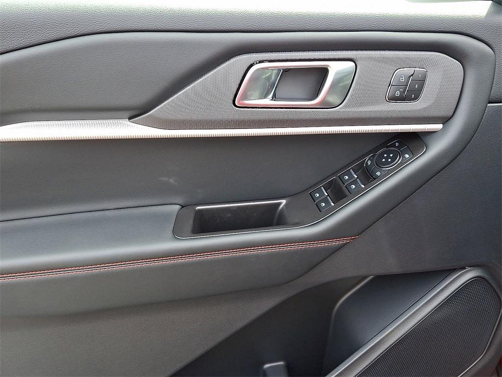 new 2025 Ford Explorer car, priced at $53,770