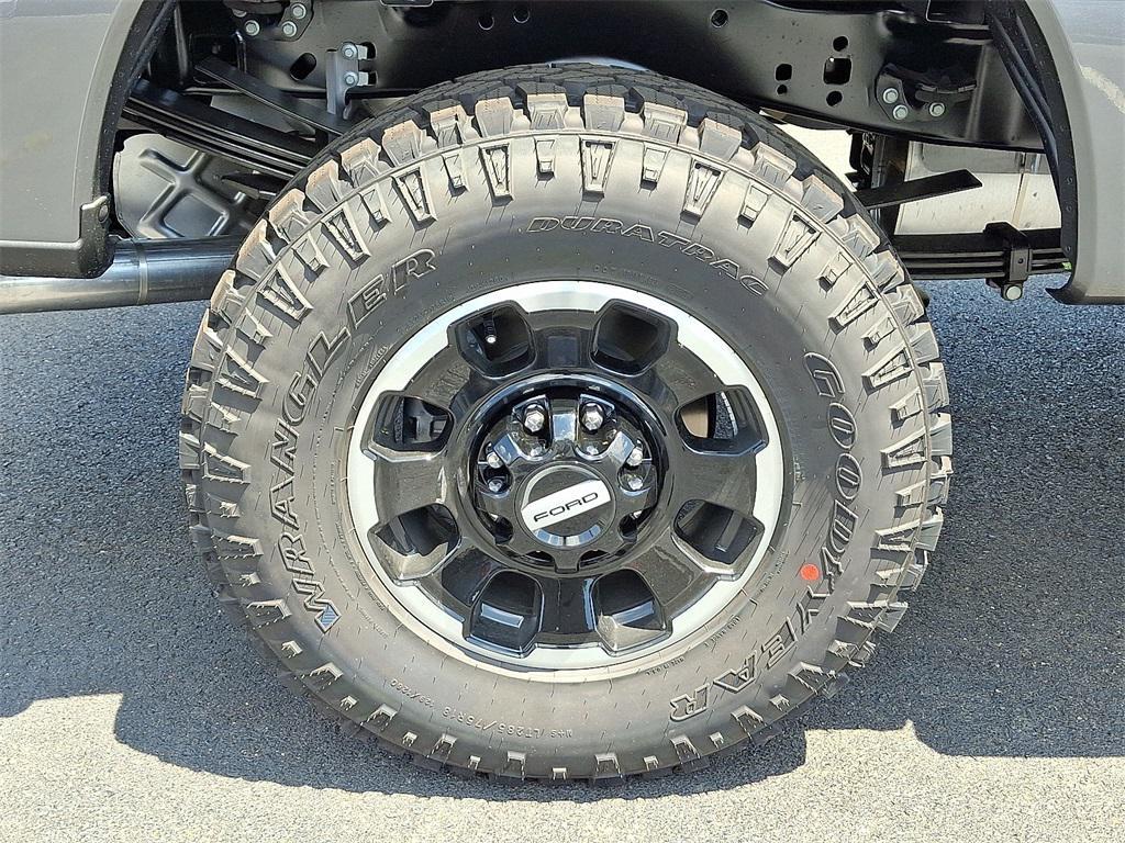 new 2025 Ford F-350 car, priced at $67,520