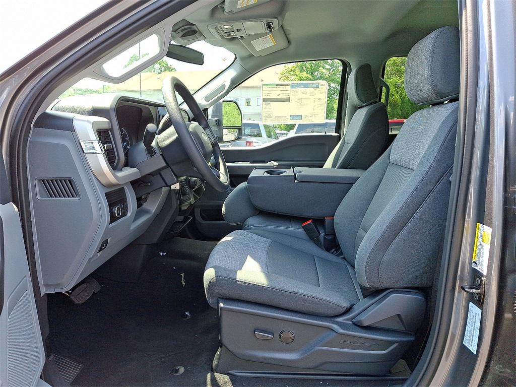 new 2025 Ford F-350 car, priced at $67,520