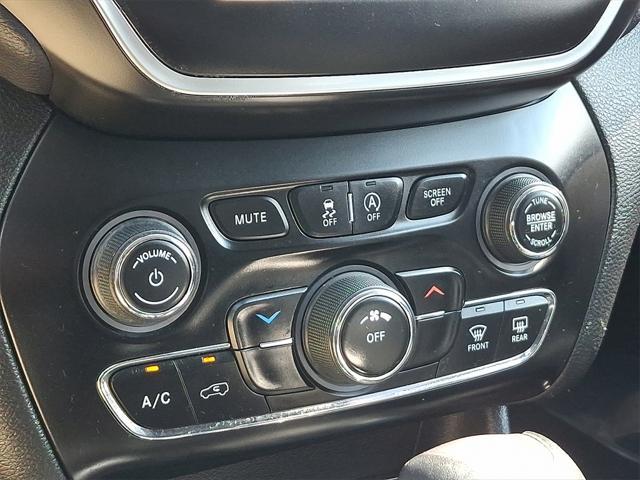 used 2019 Jeep Cherokee car, priced at $14,250