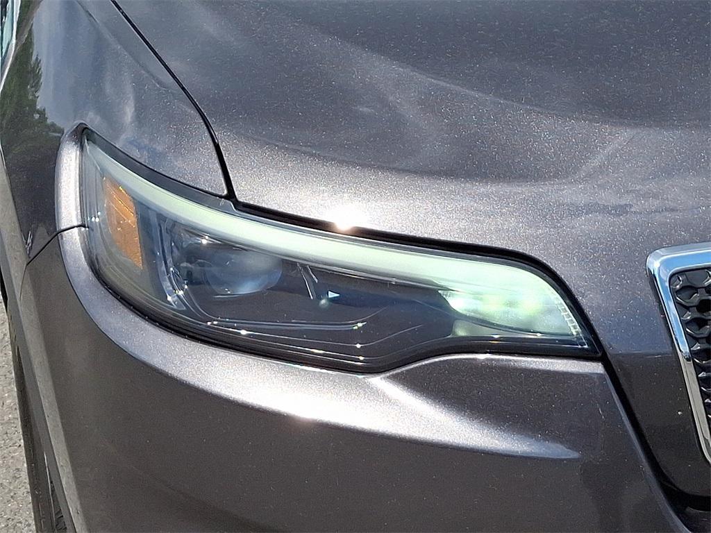 used 2019 Jeep Cherokee car, priced at $15,995