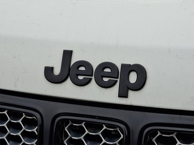 used 2015 Jeep Grand Cherokee car, priced at $12,995