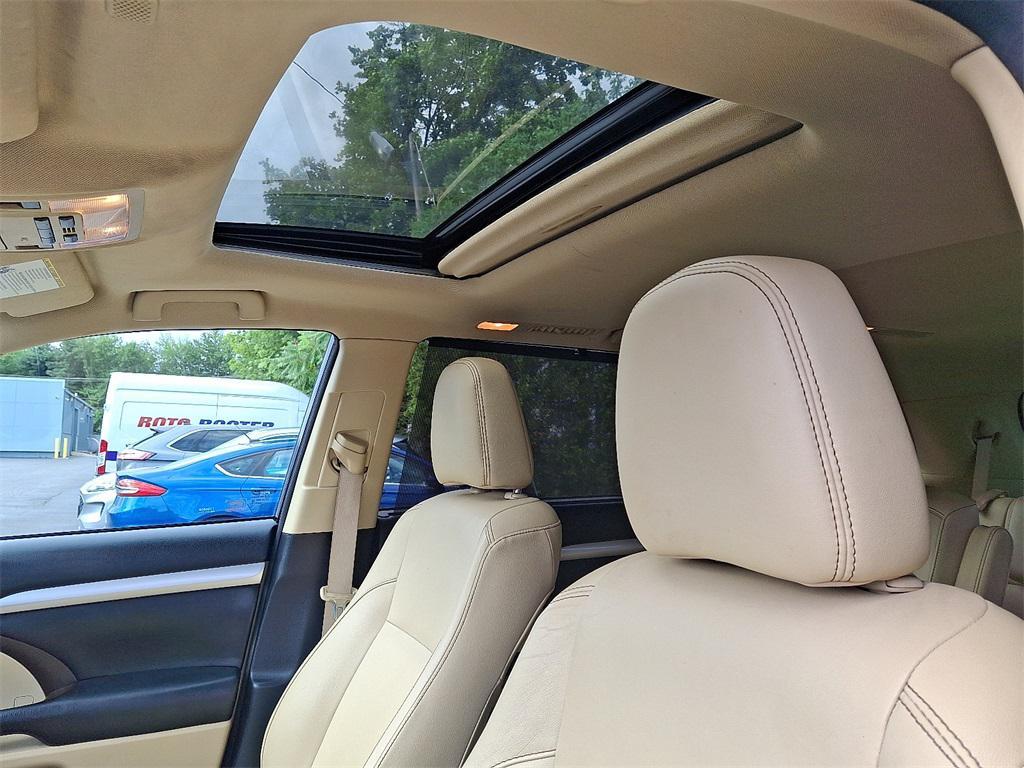 used 2018 Toyota Highlander car, priced at $16,999