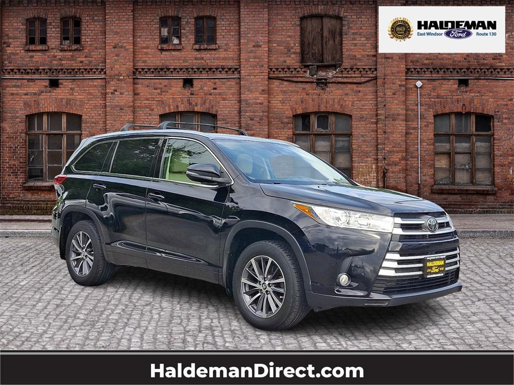 used 2018 Toyota Highlander car, priced at $17,499