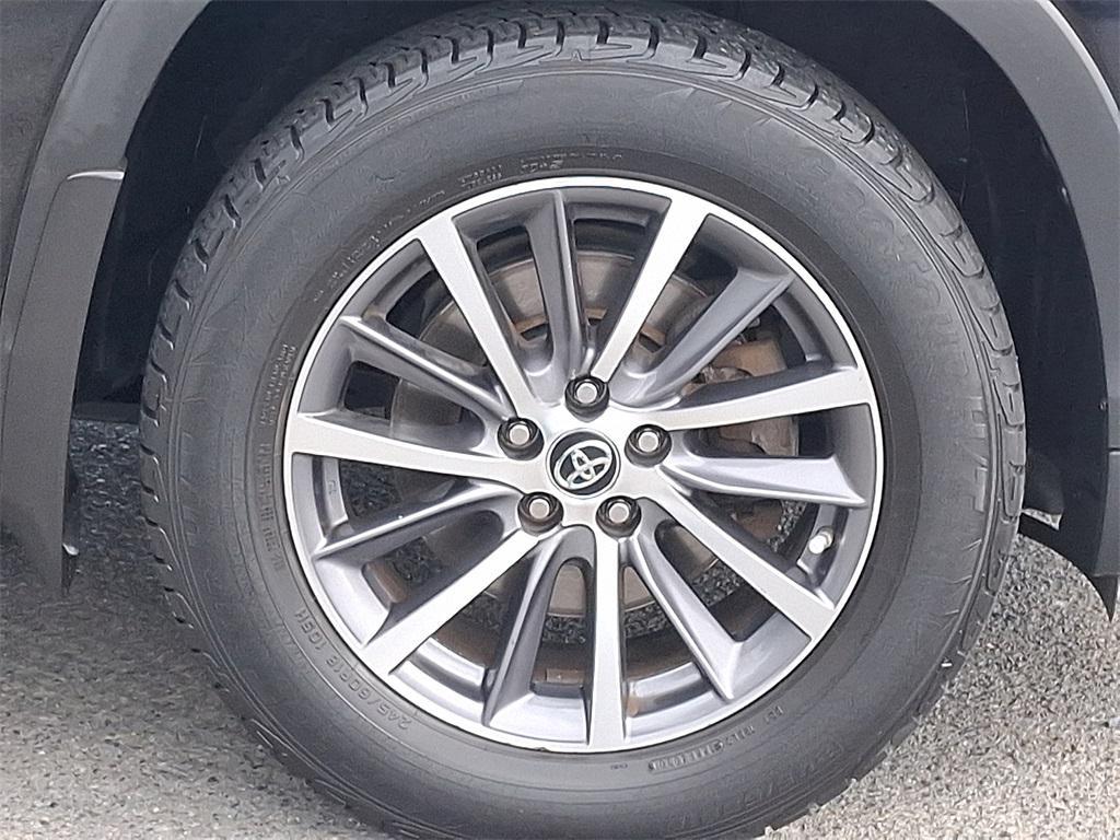 used 2018 Toyota Highlander car, priced at $16,999