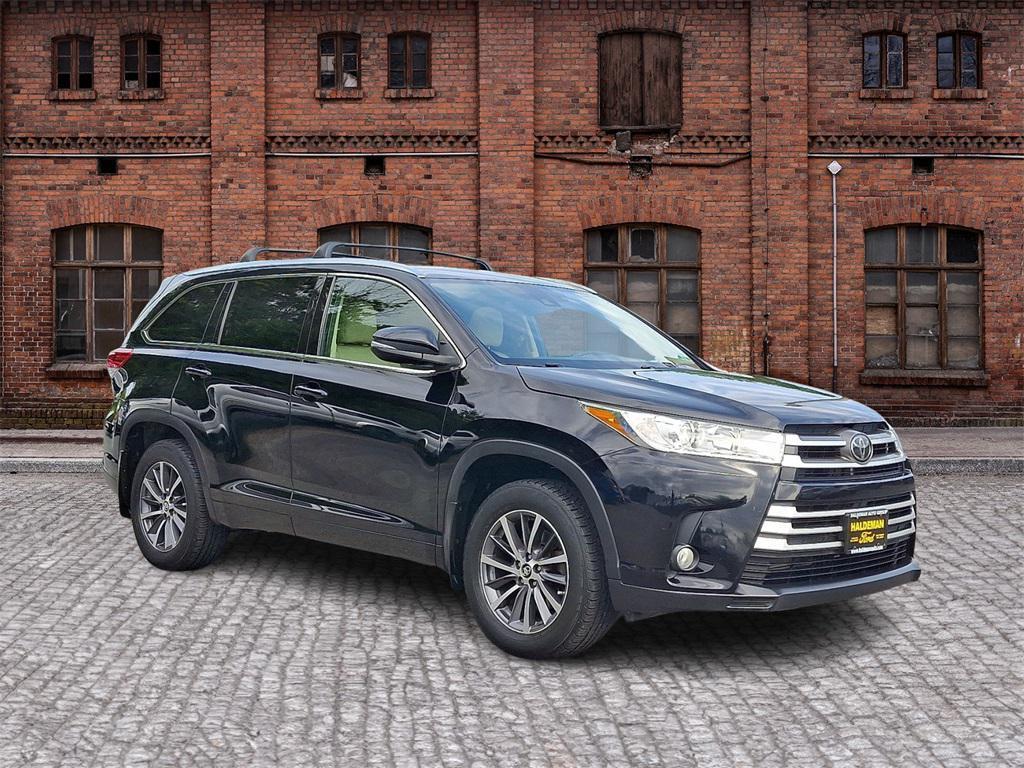 used 2018 Toyota Highlander car, priced at $14,440