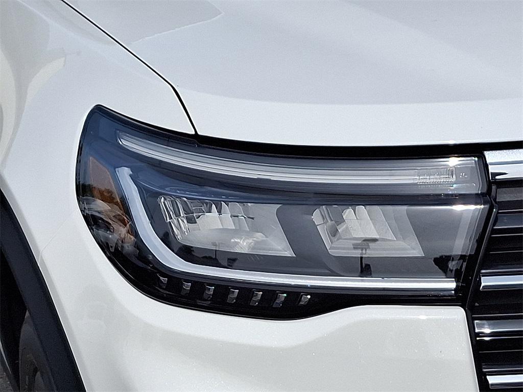 new 2025 Ford Explorer car, priced at $49,855