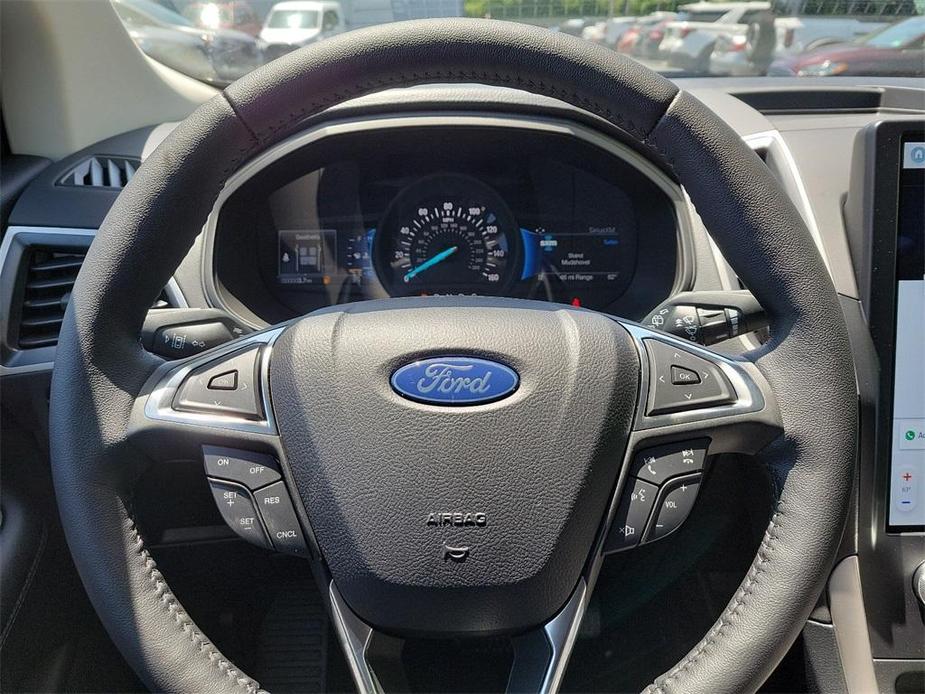 new 2024 Ford Edge car, priced at $43,025