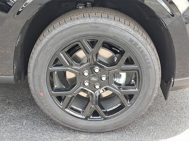 new 2025 Ford Maverick car, priced at $40,130