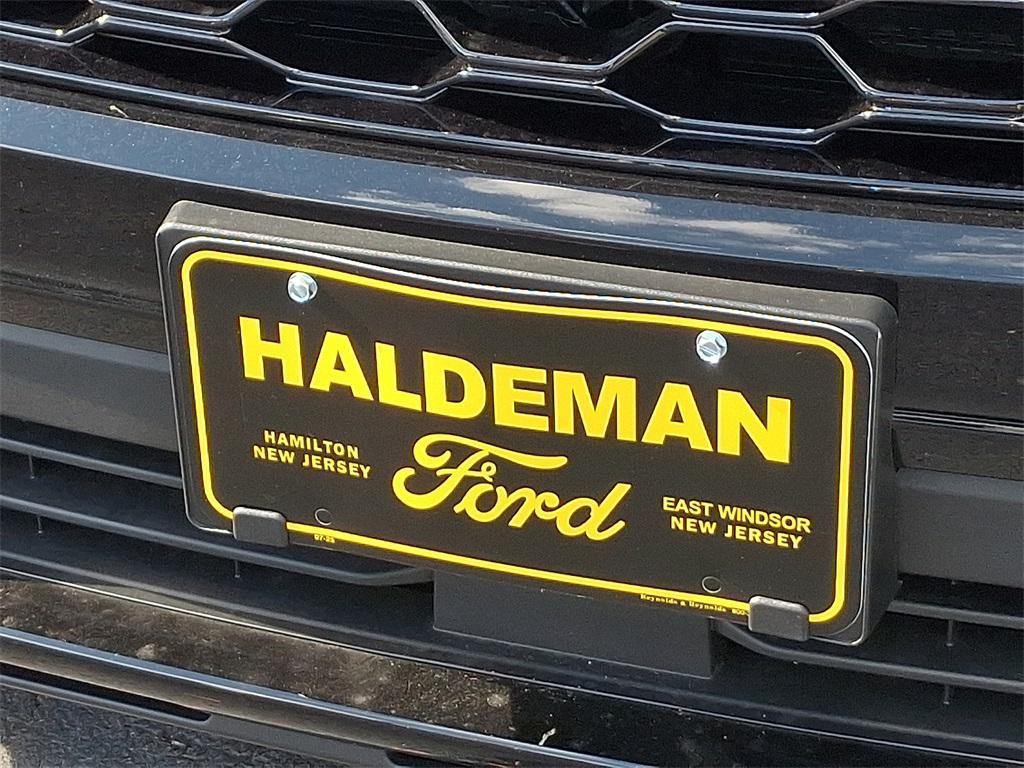 new 2025 Ford Explorer car, priced at $50,220