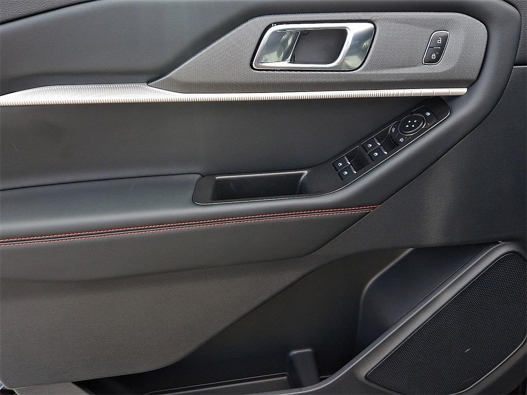 new 2025 Ford Explorer car, priced at $50,220