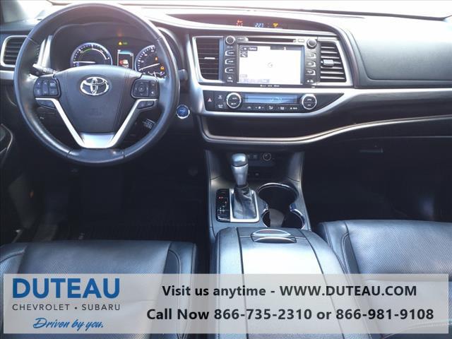 used 2019 Toyota Highlander Hybrid car, priced at $29,900