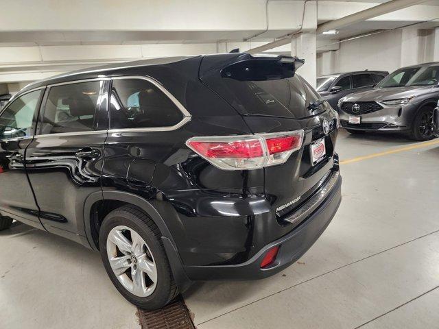 used 2016 Toyota Highlander car, priced at $23,999