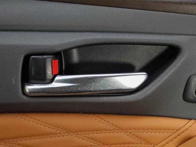 used 2020 Toyota Avalon Hybrid car, priced at $25,999