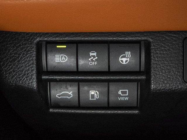 used 2020 Toyota Avalon Hybrid car, priced at $25,999