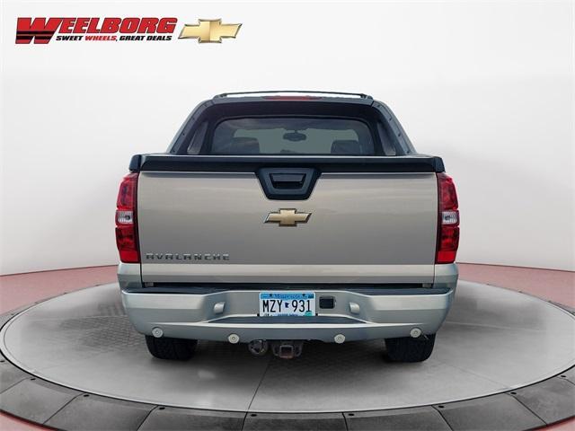 used 2007 Chevrolet Avalanche car, priced at $11,111