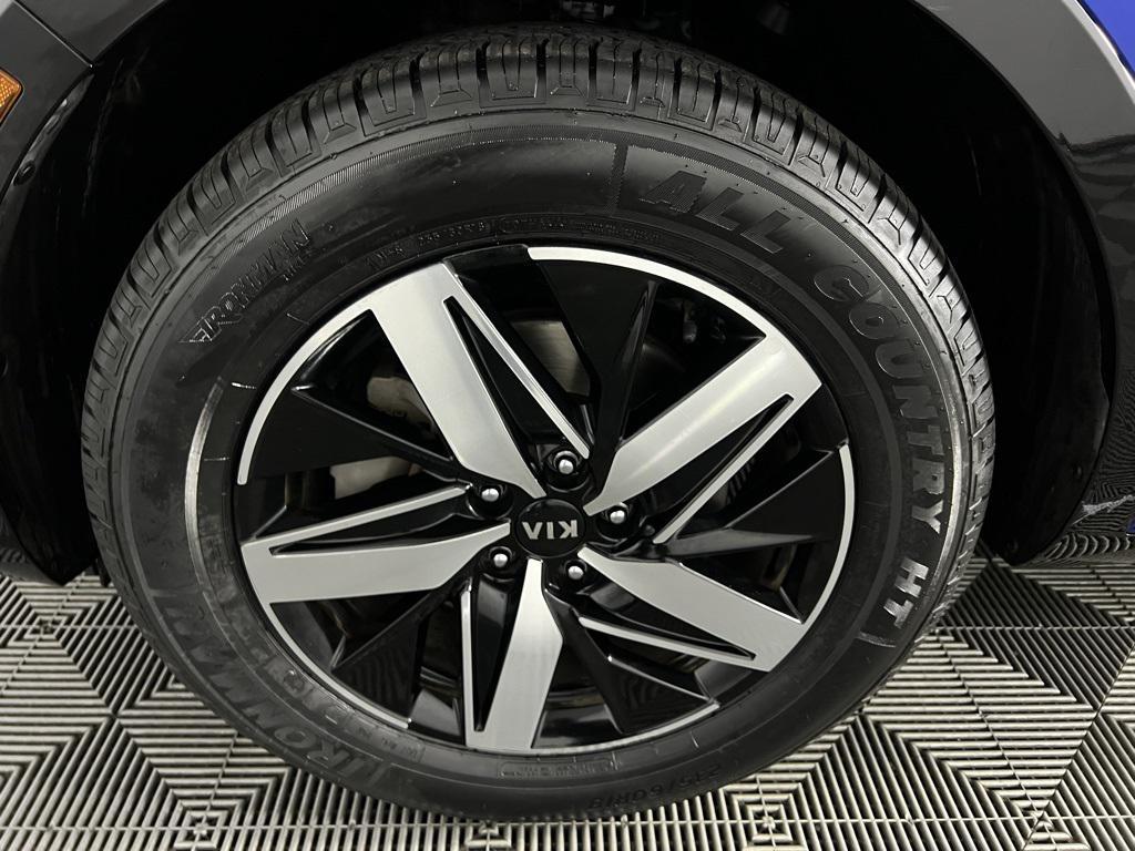 used 2021 Kia Sorento car, priced at $21,673