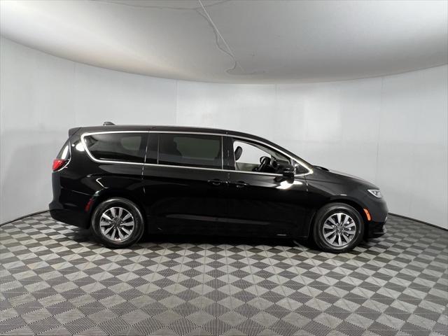 used 2024 Chrysler Pacifica Hybrid car, priced at $28,675