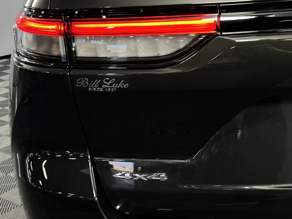 used 2024 Jeep Grand Cherokee car, priced at $33,373