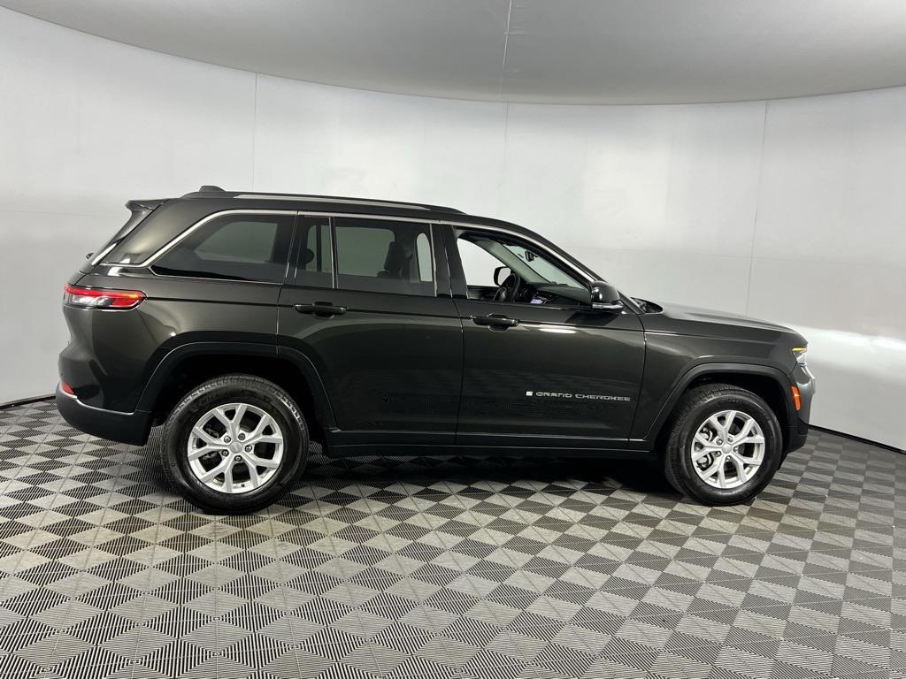 used 2024 Jeep Grand Cherokee car, priced at $33,373