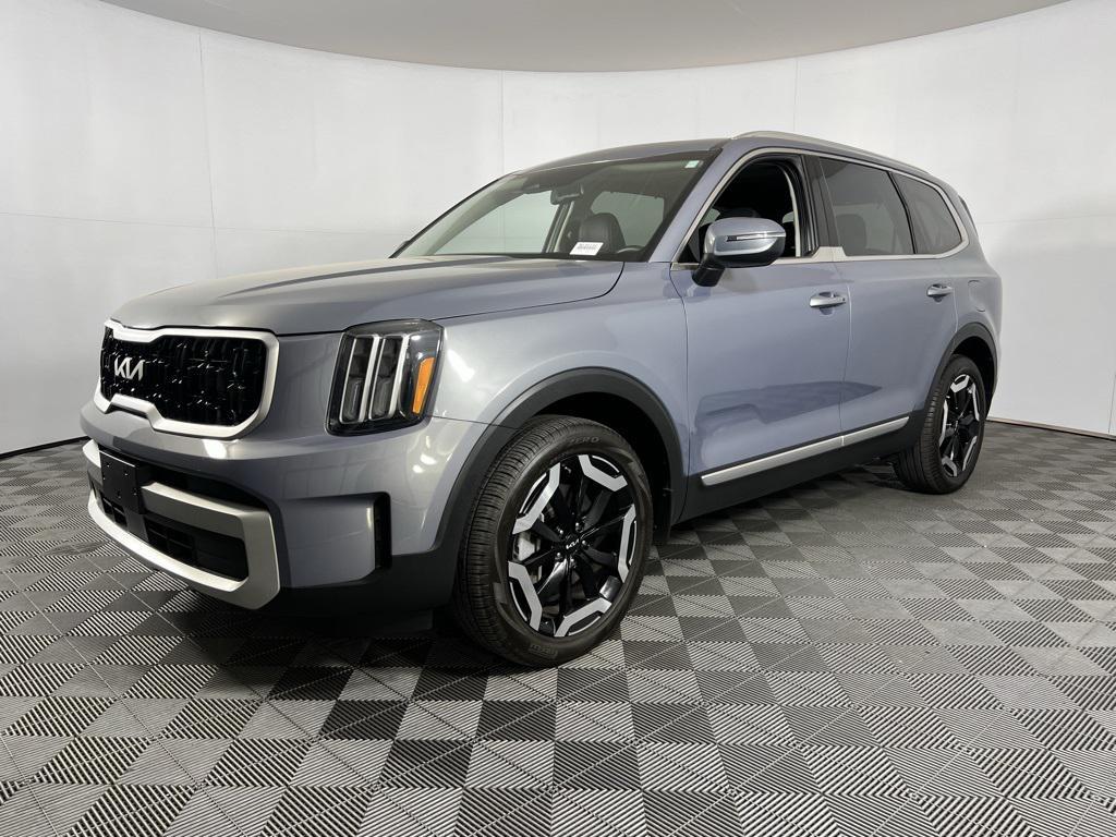 used 2024 Kia Telluride car, priced at $37,875