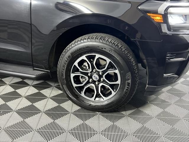 used 2024 Ford Expedition car, priced at $50,973
