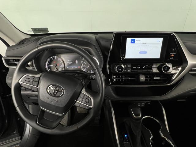 used 2024 Toyota Highlander car, priced at $38,673