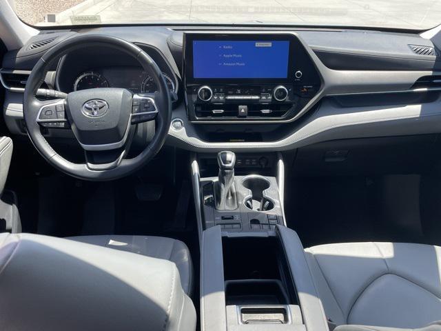 used 2023 Toyota Highlander car, priced at $39,973