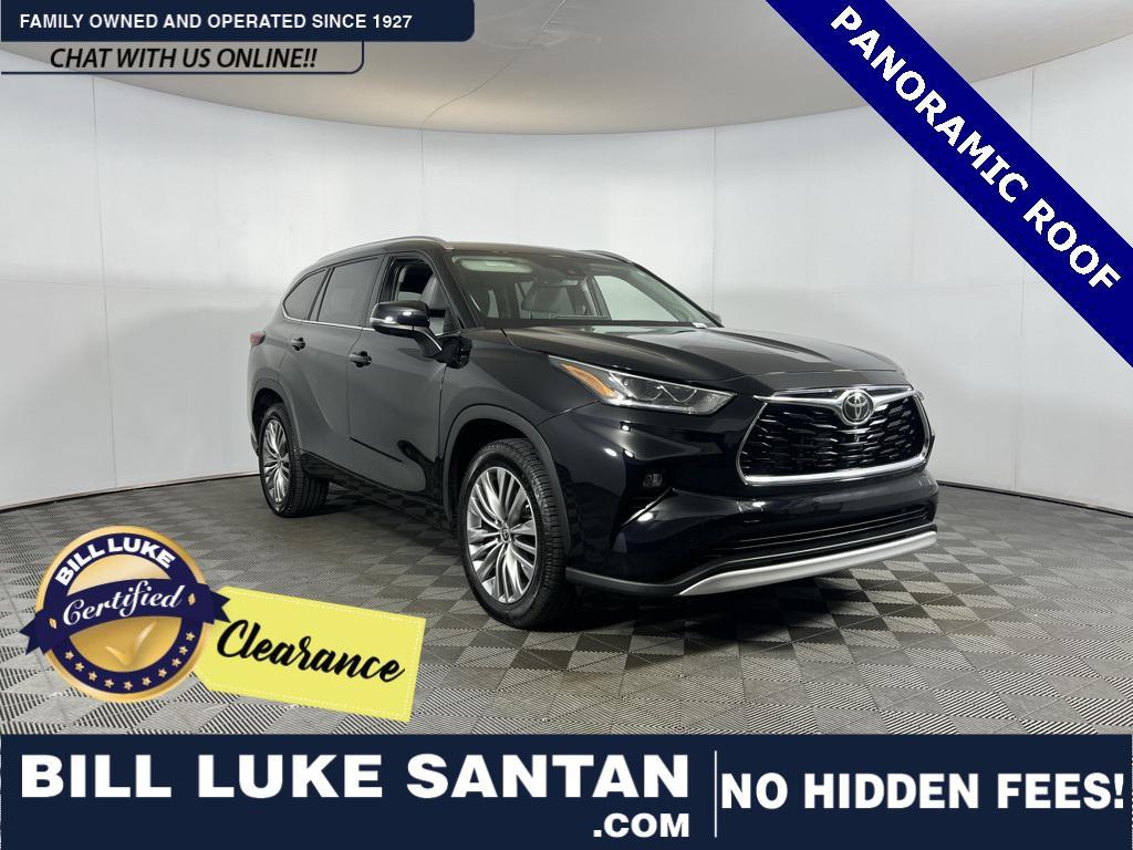 used 2022 Toyota Highlander car, priced at $32,173