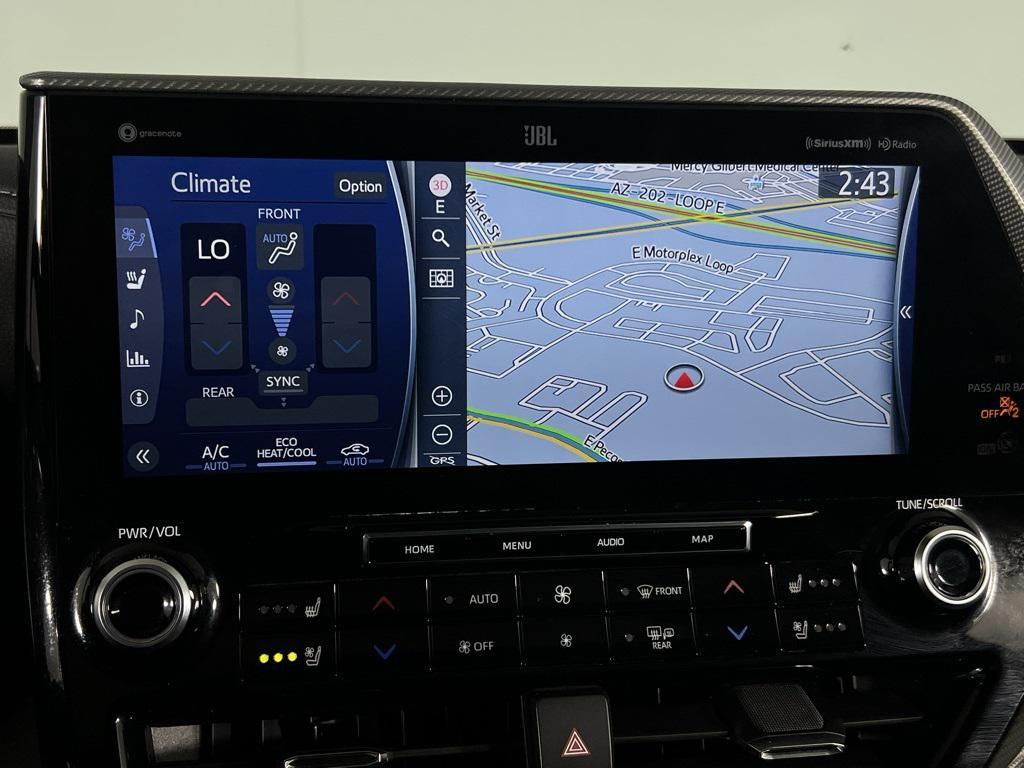used 2022 Toyota Highlander car, priced at $32,173