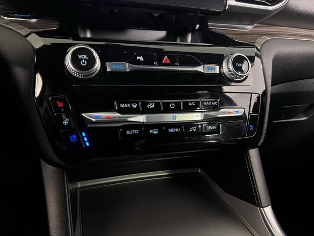 used 2024 Ford Explorer car, priced at $30,073
