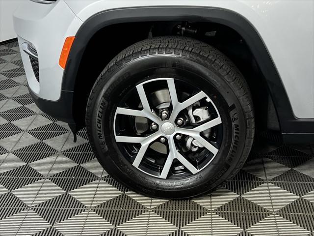 used 2024 Jeep Grand Cherokee car, priced at $33,575