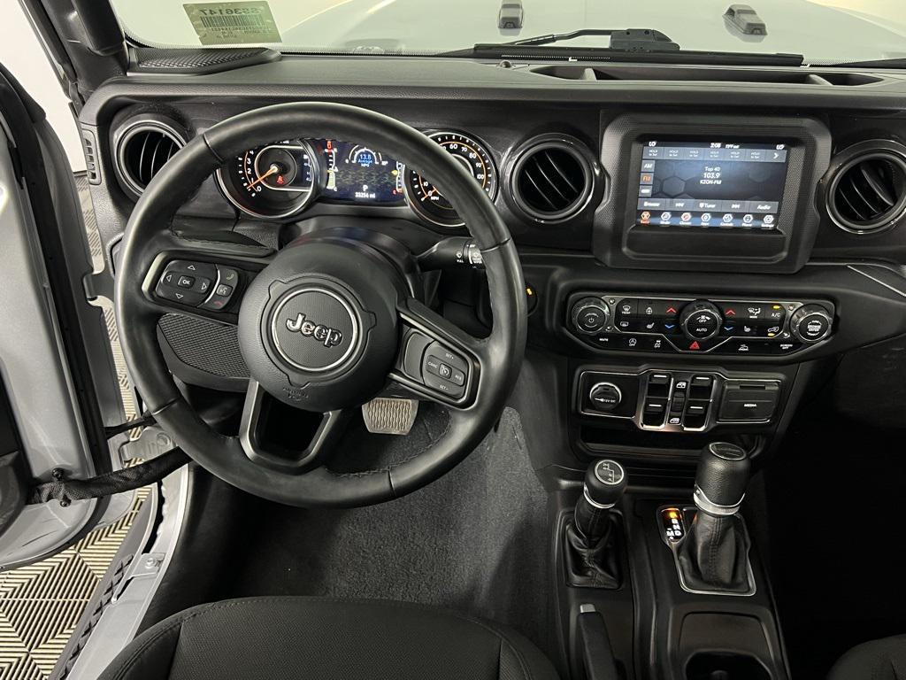 used 2022 Jeep Gladiator car, priced at $31,473