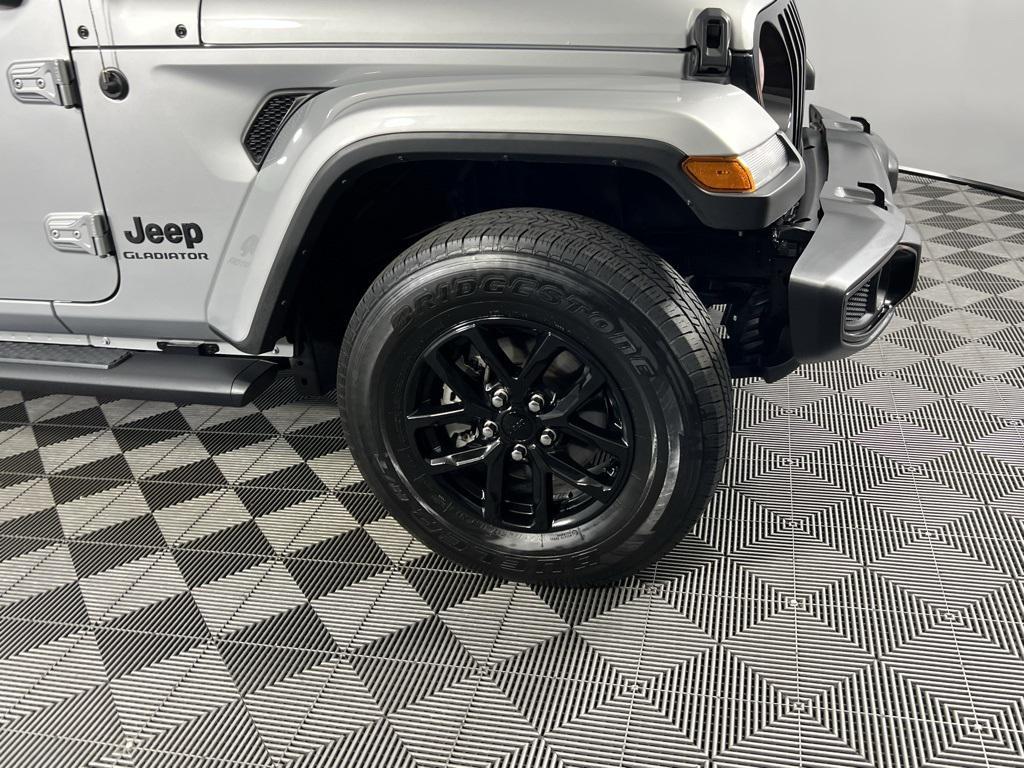 used 2022 Jeep Gladiator car, priced at $31,473