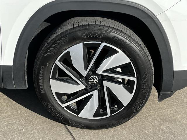 used 2024 Volkswagen Atlas car, priced at $33,973