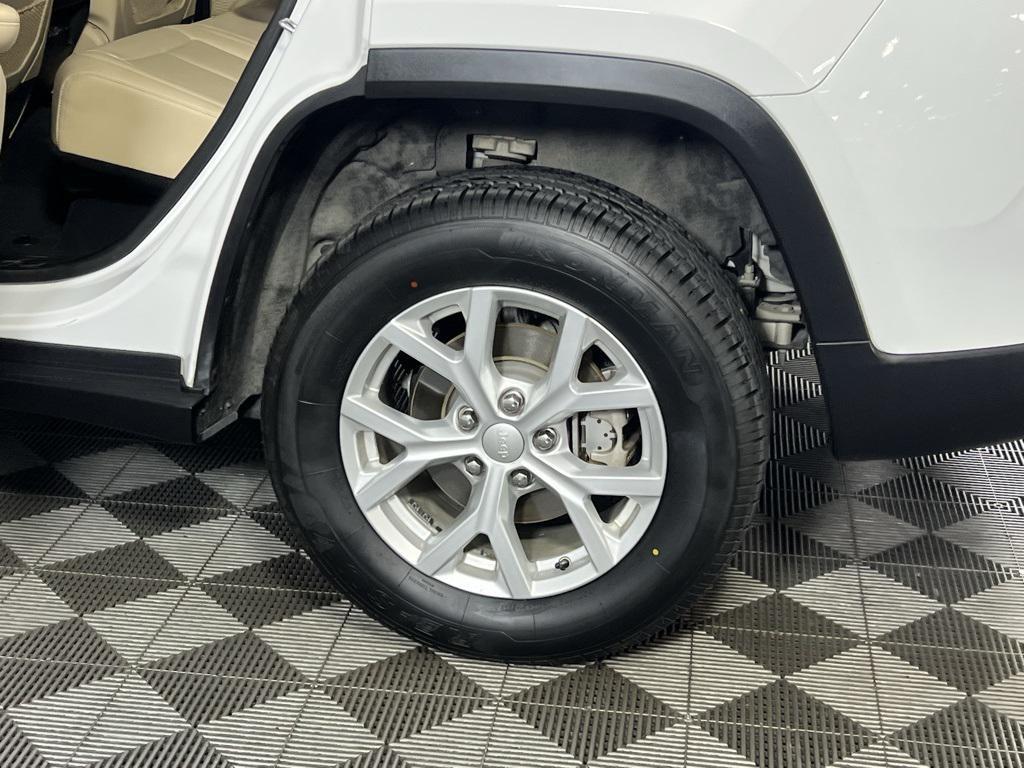 used 2023 Jeep Grand Cherokee car, priced at $22,573