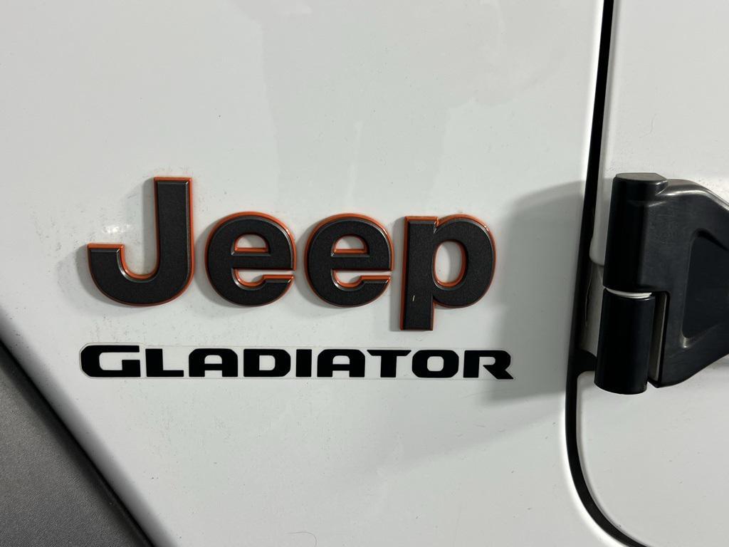 used 2021 Jeep Gladiator car, priced at $32,473