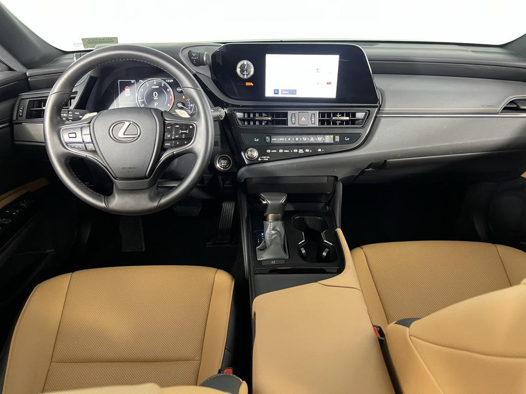 used 2025 Lexus ES 350 car, priced at $39,373
