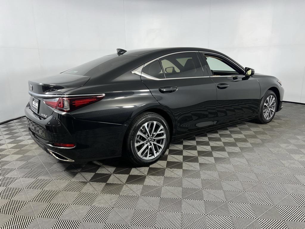 used 2025 Lexus ES 350 car, priced at $39,373