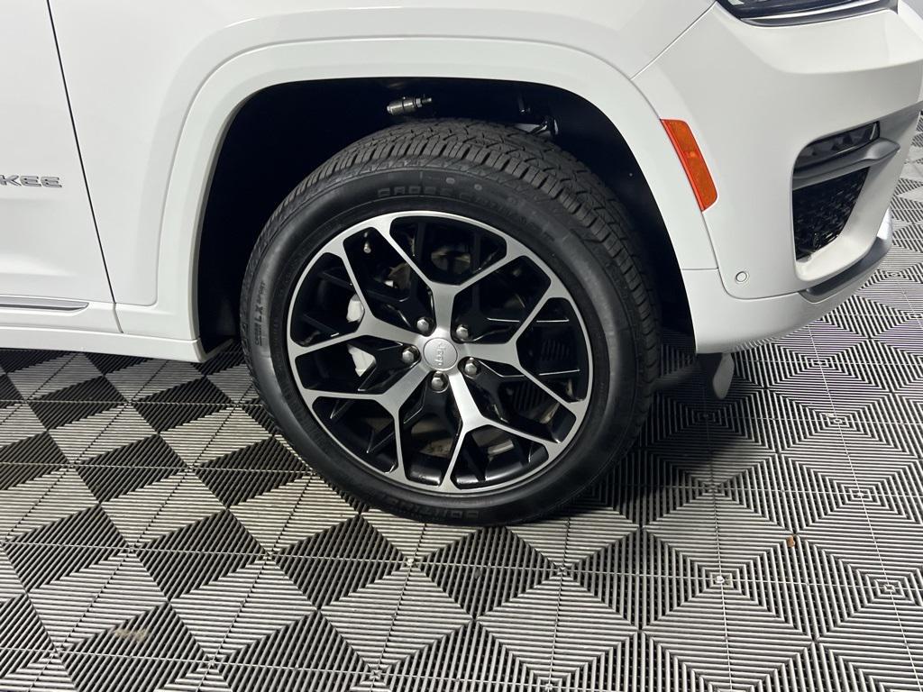used 2024 Jeep Grand Cherokee car, priced at $44,775