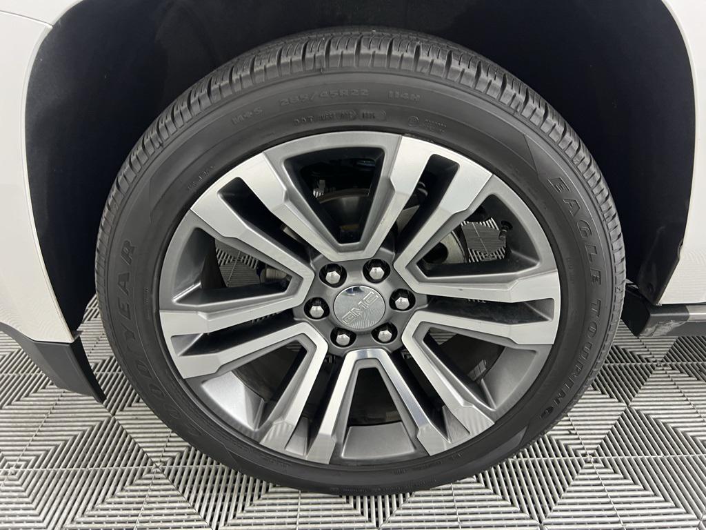 used 2018 GMC Yukon car, priced at $31,995