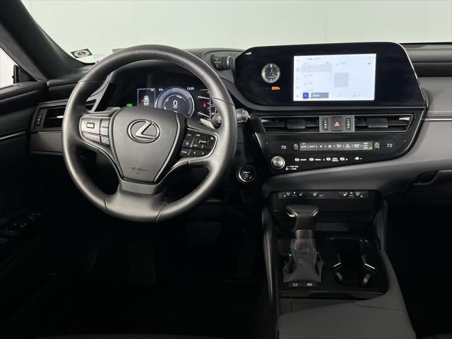 used 2023 Lexus ES 300h car, priced at $39,000