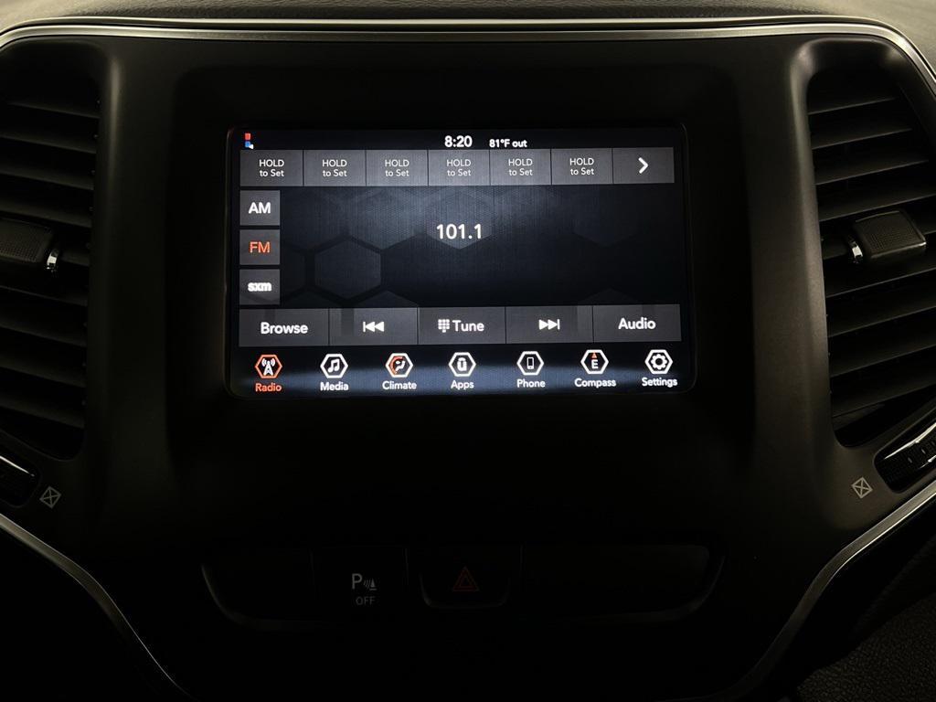 used 2019 Jeep Cherokee car, priced at $15,395