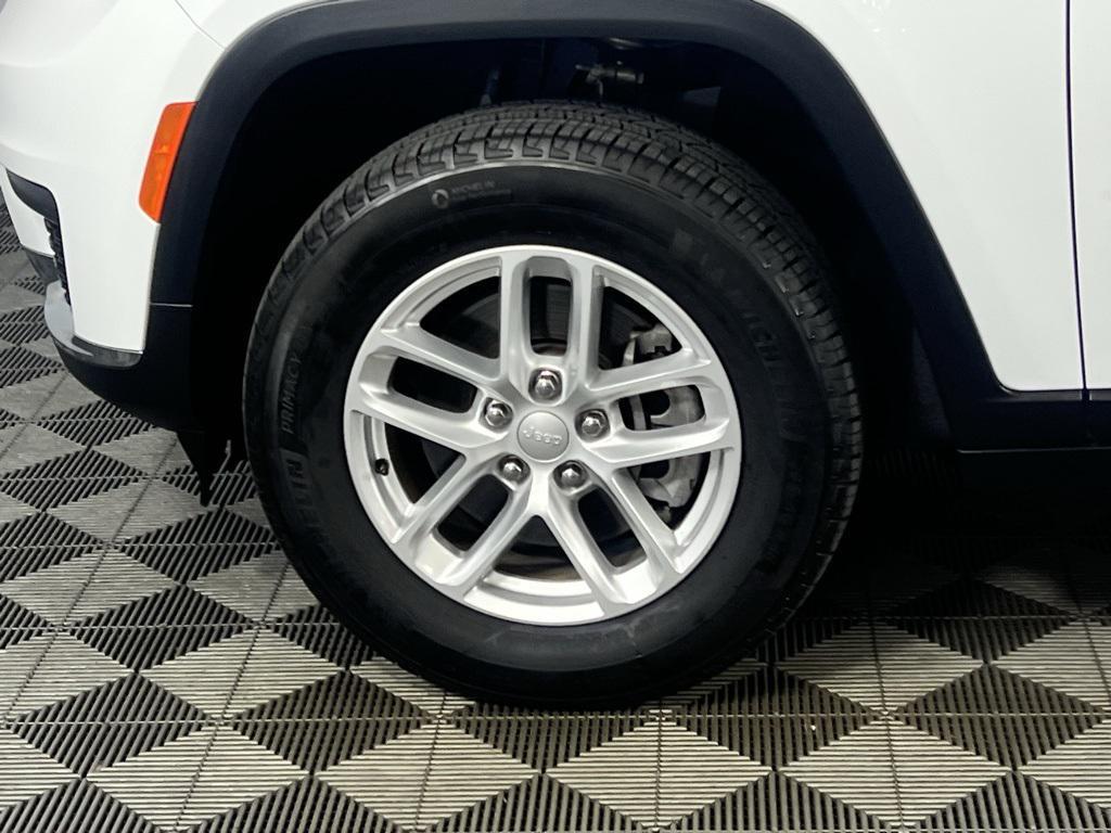 used 2024 Jeep Grand Cherokee L car, priced at $27,675