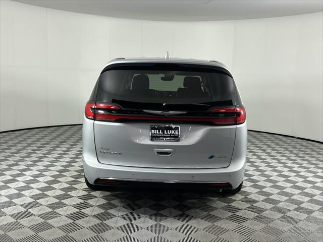 used 2022 Chrysler Pacifica Hybrid car, priced at $26,575