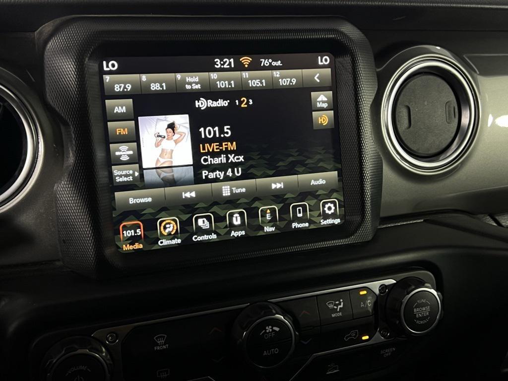 used 2022 Jeep Gladiator car, priced at $29,075