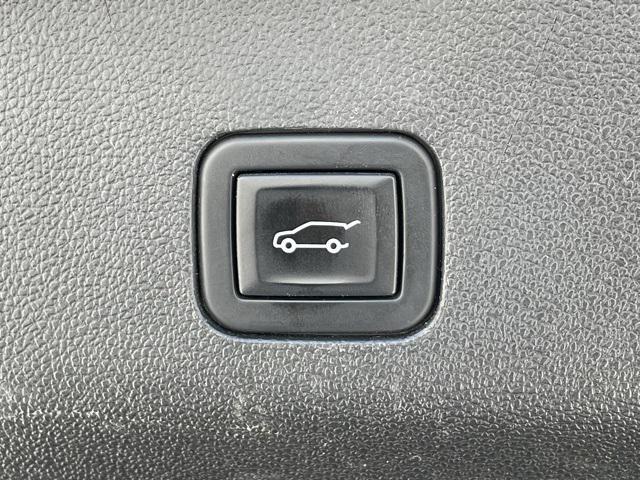 used 2023 GMC Yukon XL car, priced at $53,973