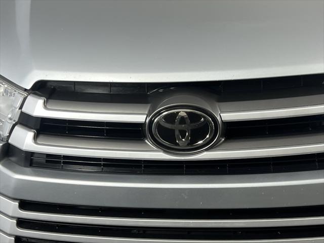 used 2018 Toyota Highlander car, priced at $22,995